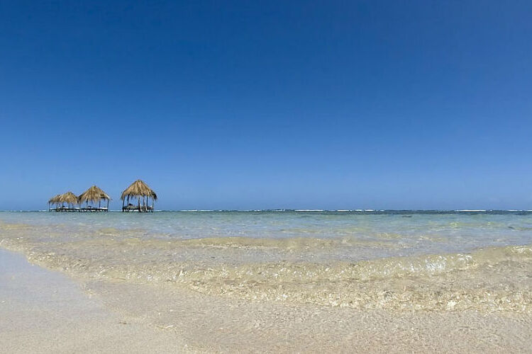 Playa Guayacanes Republica Dominicana (1) (1)