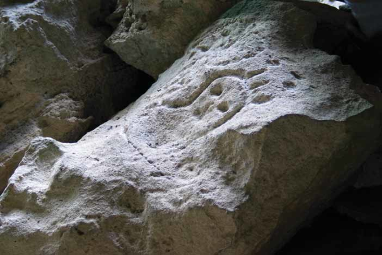 Petroglifos_Cueva De Bernao